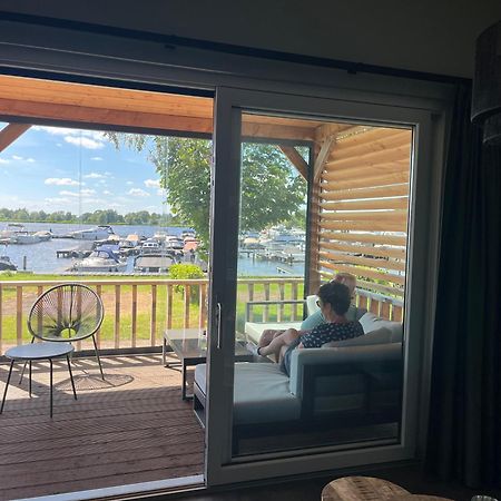 Camping Kleine Belterwijde, Wiede Lodge Met Uitzicht Over Het Water Exterior foto